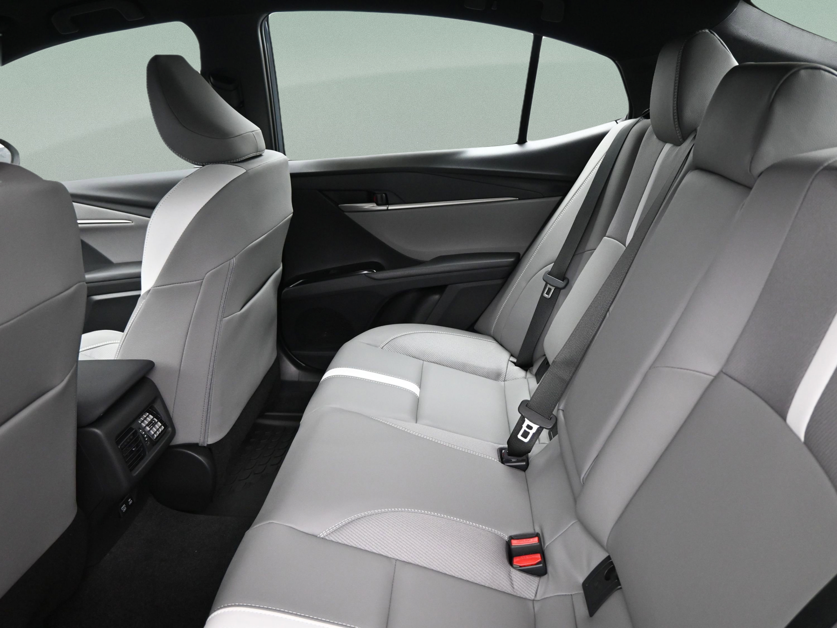 New 2026 Toyota Camry SE FWD image 30