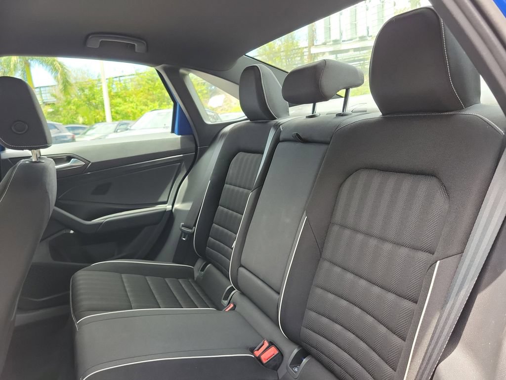 Used 2023 Volkswagen Jetta Sport FWD image 9
