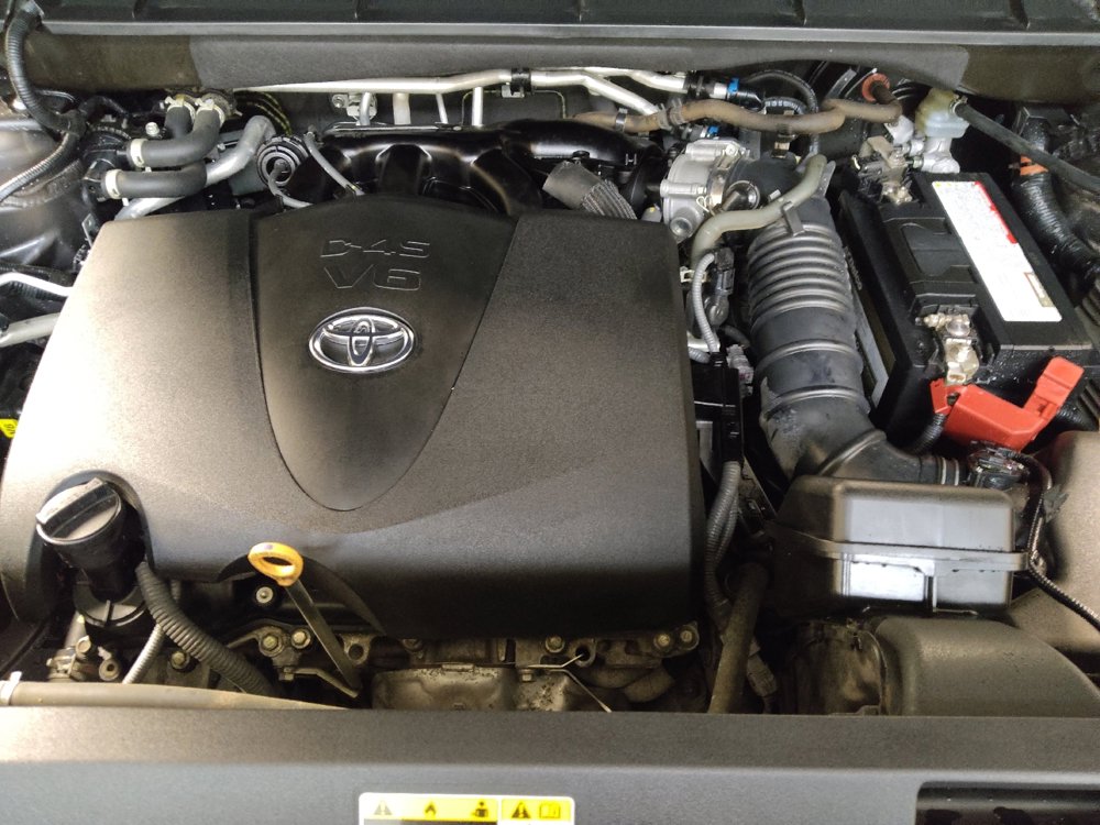 Used 2022 Toyota Highlander LE image 30