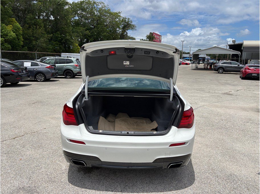 Used 2015 BMW 750Li RWD image 50