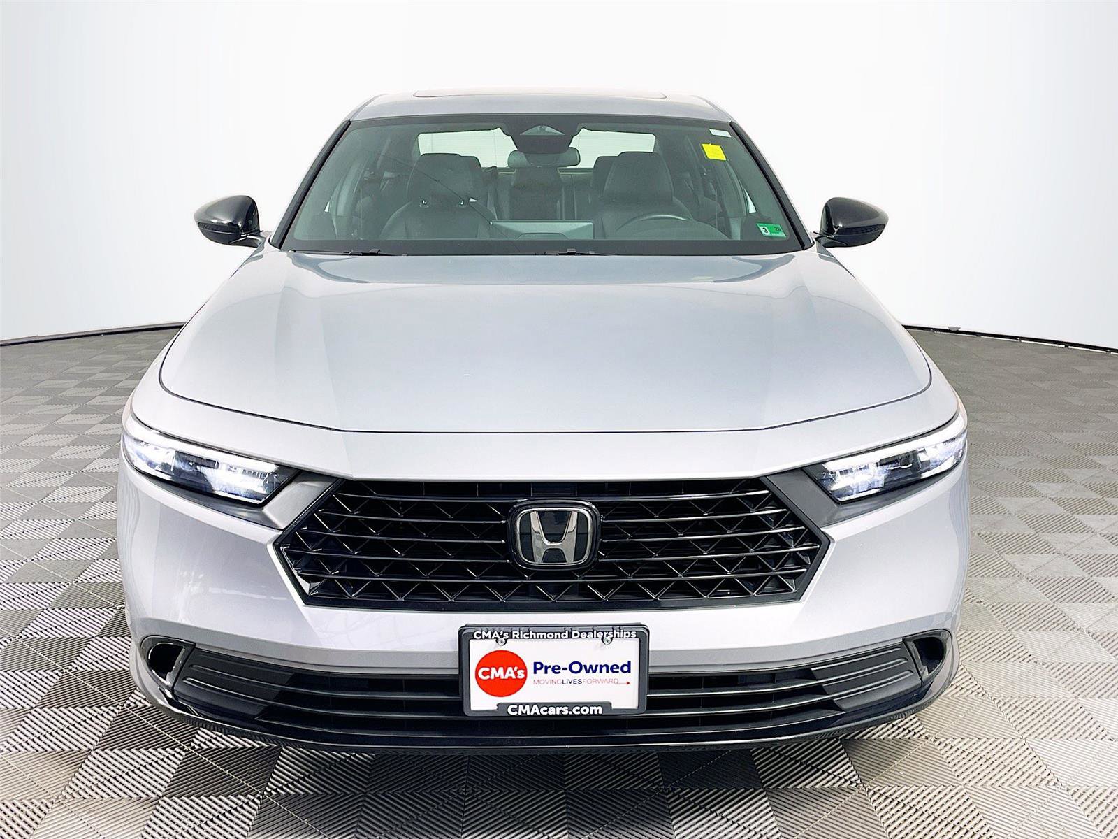 Used 2025 Honda Accord Sport image 2