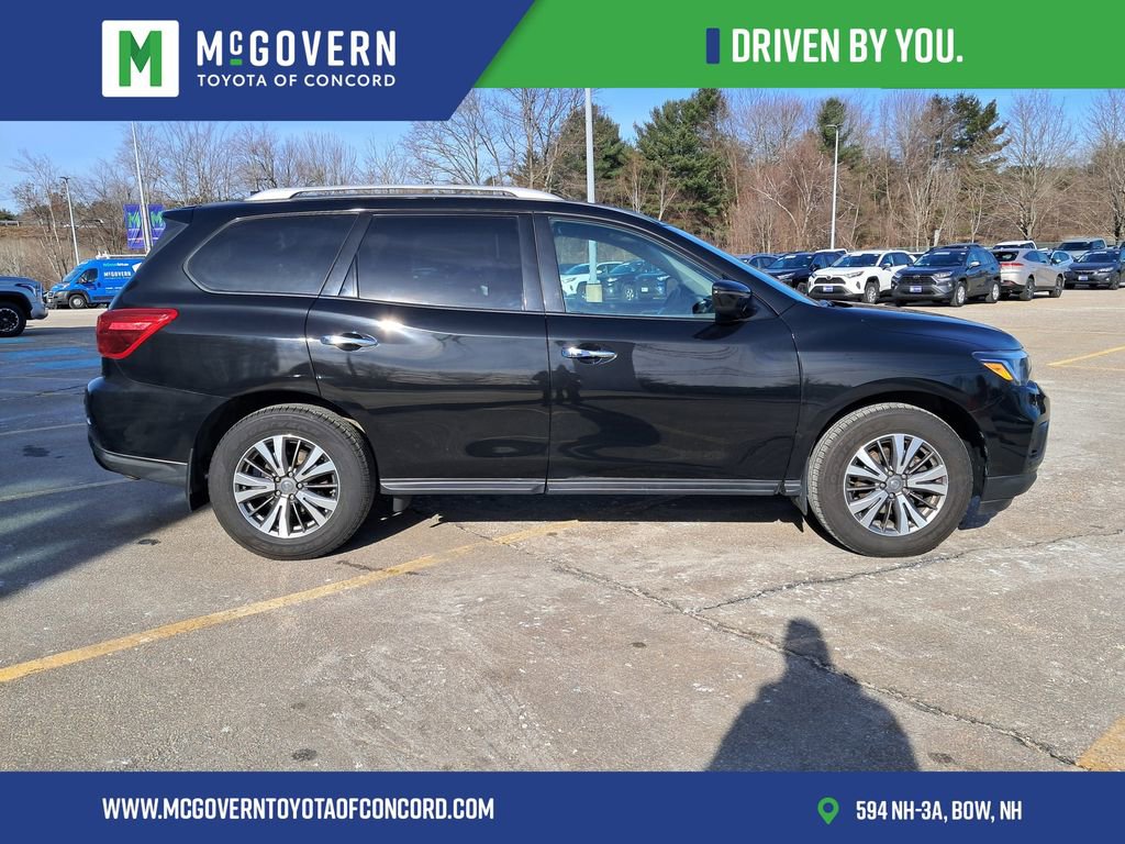 Used 2019 Nissan Pathfinder S image 5