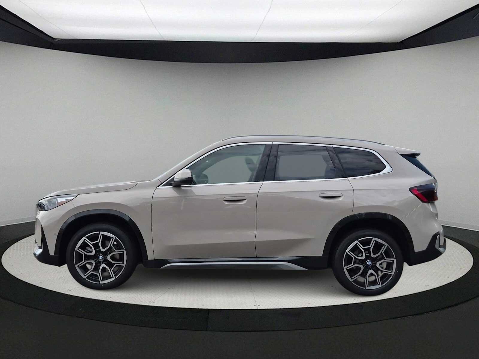 New 2027 BMW X1 xDrive28i AWD/4WD image 5