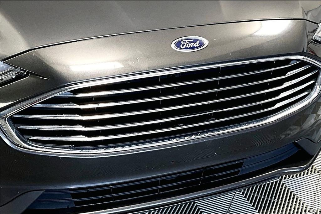 Used 2019 Ford Fusion SE image 30
