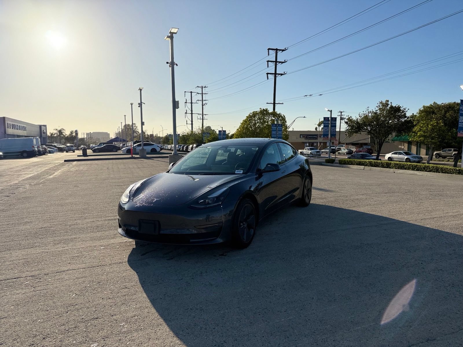 Used 2023 Tesla Model 3 Standard Range RWD image 1
