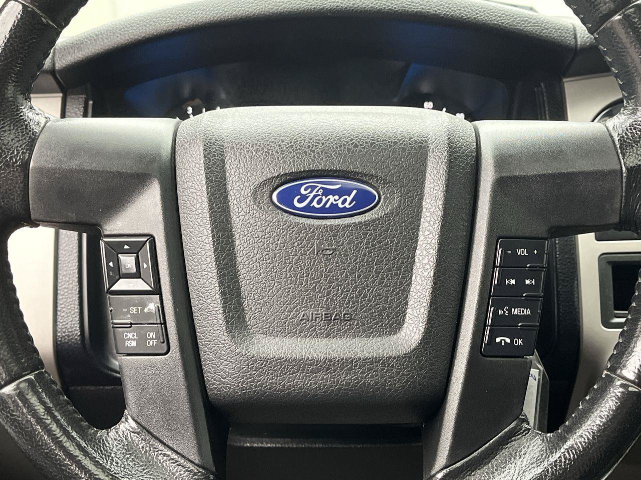 Used 2017 Ford Expedition XLT AWD/4WD image 16