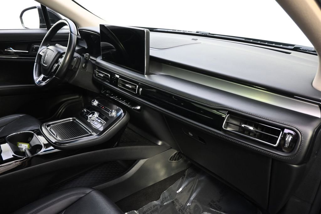 Certified 2022 Lincoln Nautilus Reserve w/ Monochromatic Package image 15