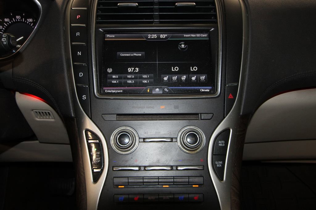 Used 2016 Lincoln MKX Reserve w/ Driver Assistance Package image 17