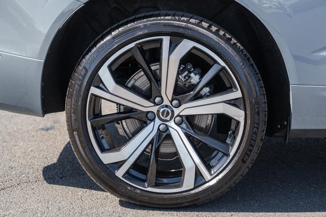Certified 2022 Volvo XC60 T8 R-Design w/ Advanced Package image 18