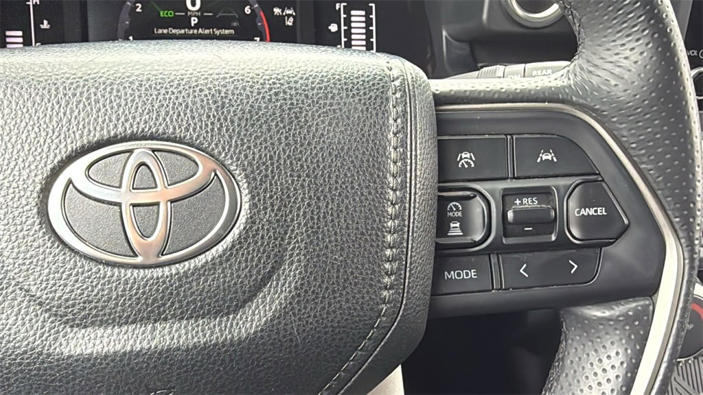 Used 2025 Toyota 4Runner SR5 image 22