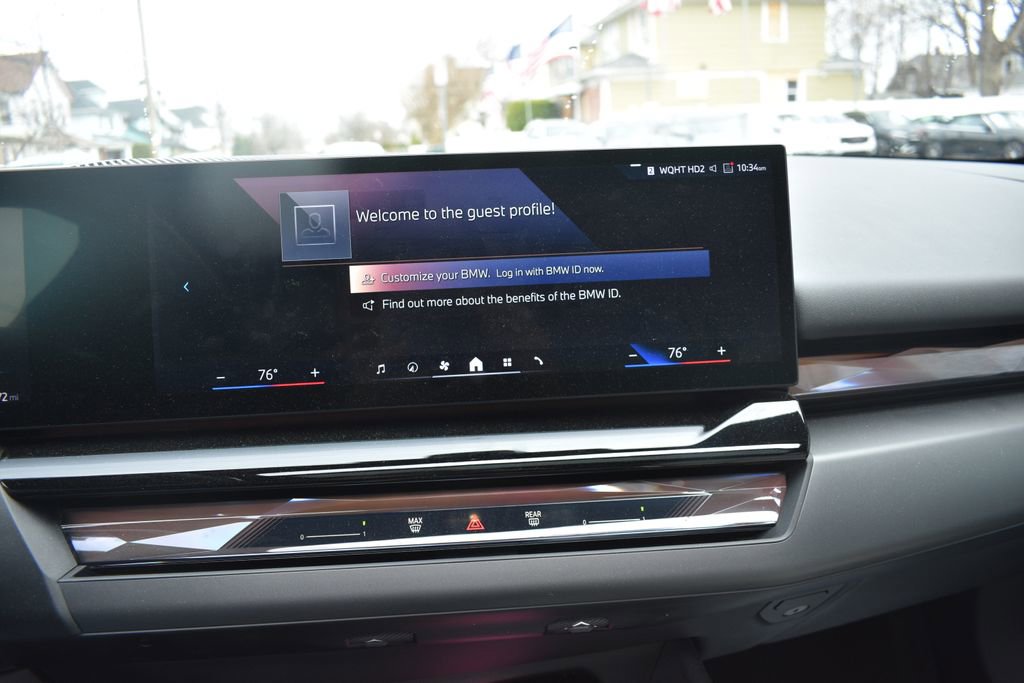Used 2024 BMW i5 eDrive40i image 19