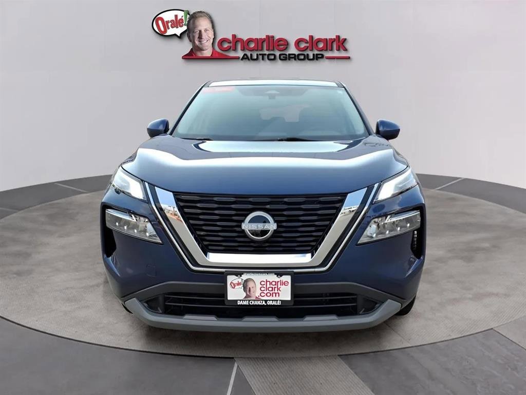 Used 2023 Nissan Rogue SV image 8