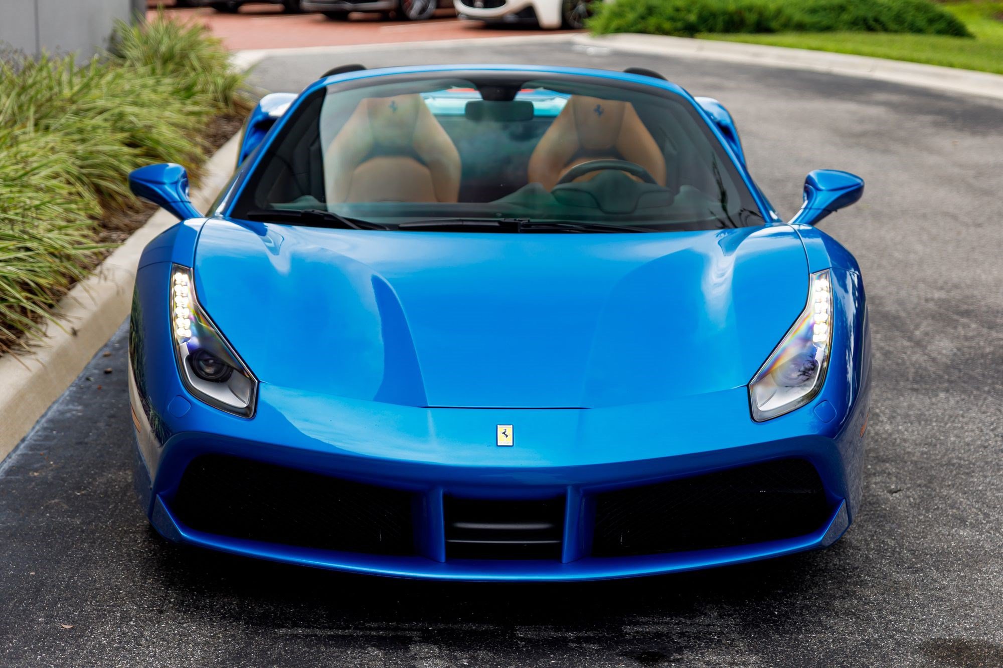 Used 2019 Ferrari 488 Spider RWD image 8