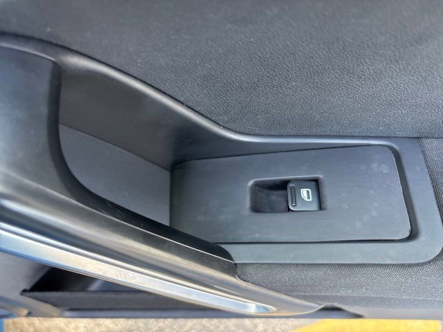 Used 2018 Volkswagen Beetle 2.0T S FWD image 46