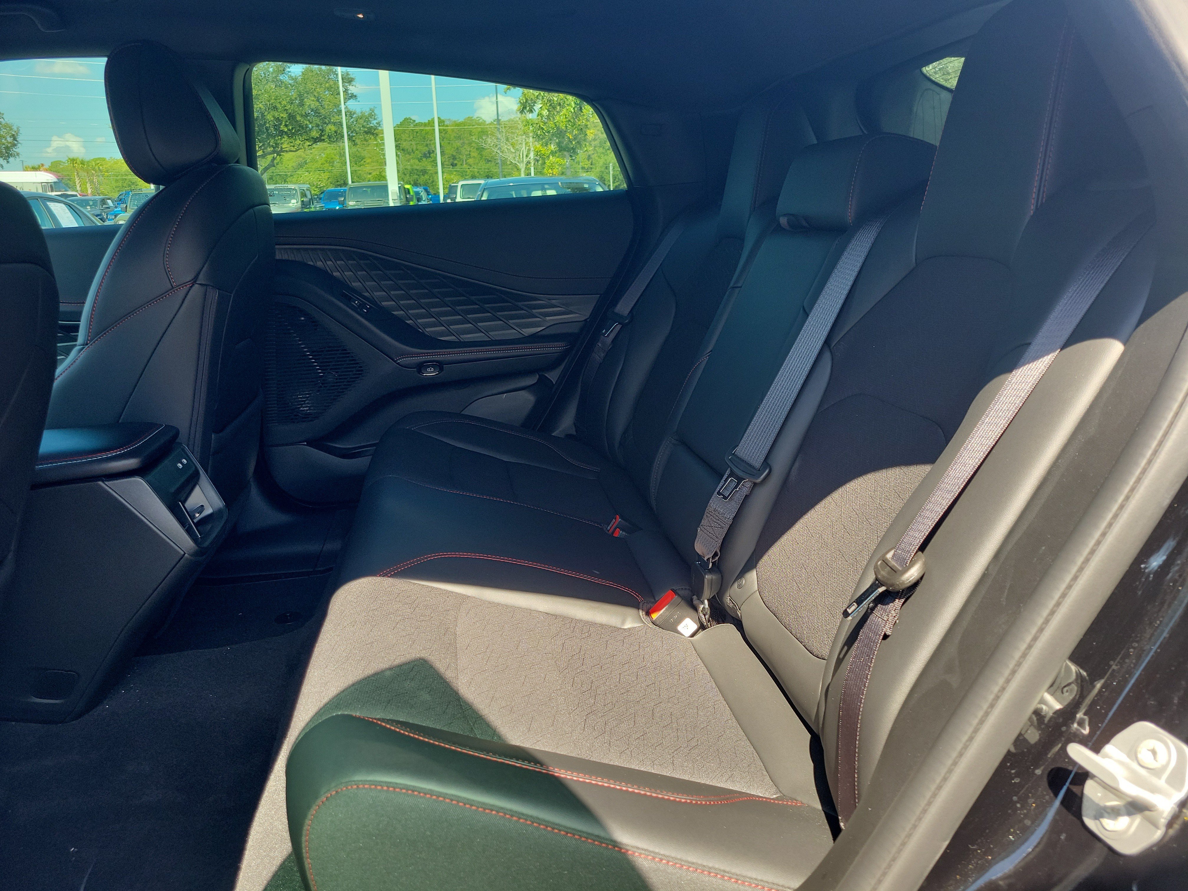 New 2027 Dodge Charger R/T w/ Driver Convenience Group AWD/4WD image 9