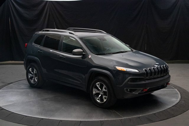 Used 2016 Jeep Cherokee Trailhawk w/ Comfort/Convenience Group image 2