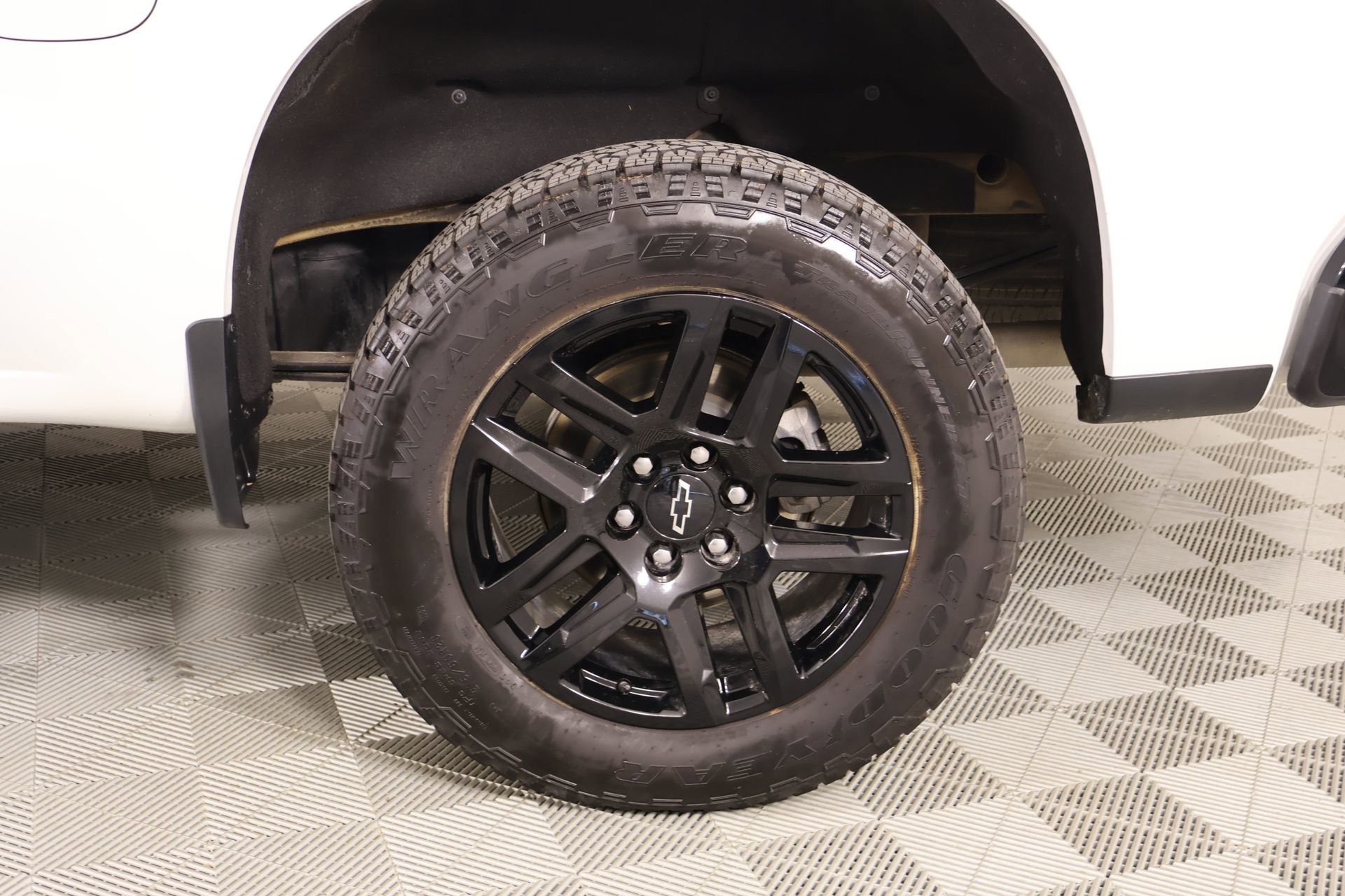 Used 2023 Chevrolet Silverado 1500 LT Trail Boss w/ Protection Package AWD/4WD image 19