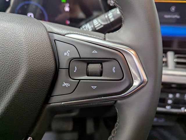 Used 2024 Chevrolet Trax ACTIV w/ Sunroof Package image 17