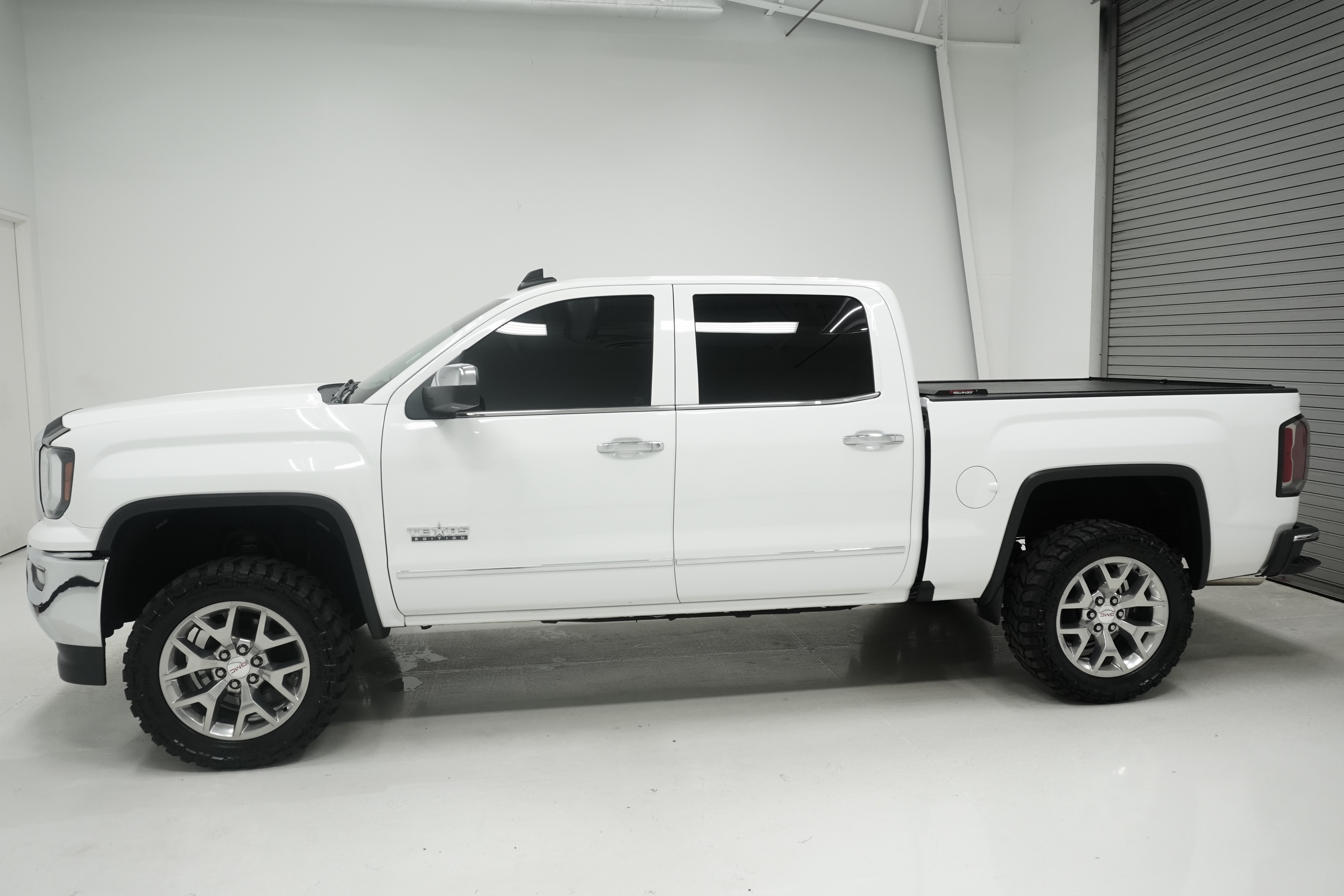 Used 2018 GMC Sierra 1500 SLT w/ Texas SLT Premium Package RWD image 6