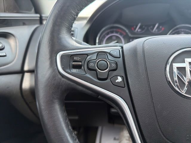 Used 2017 Buick Regal Sport Touring image 33