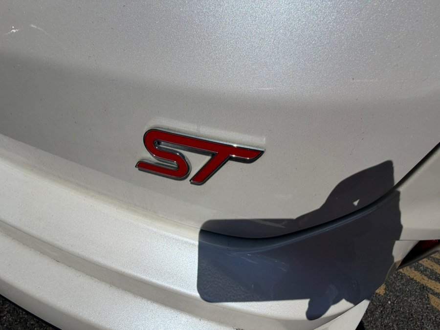 Used 2019 Ford Edge ST w/ Equipment Group 401A AWD/4WD image 15