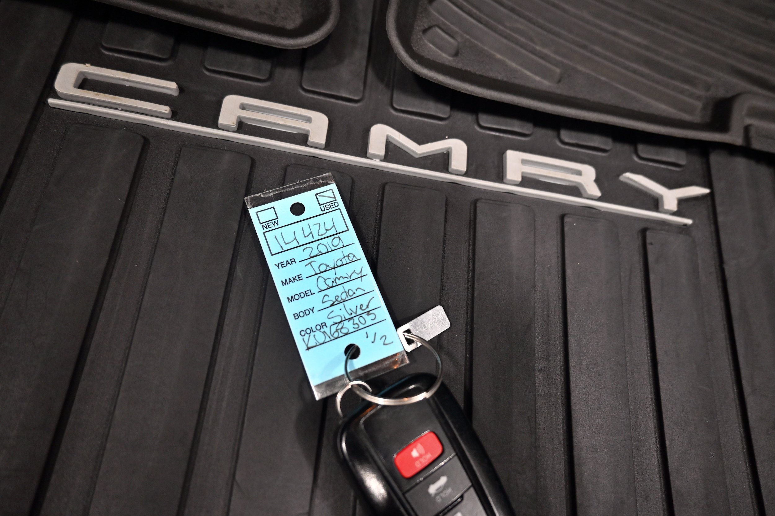 Used 2019 Toyota Camry XSE FWD image 36