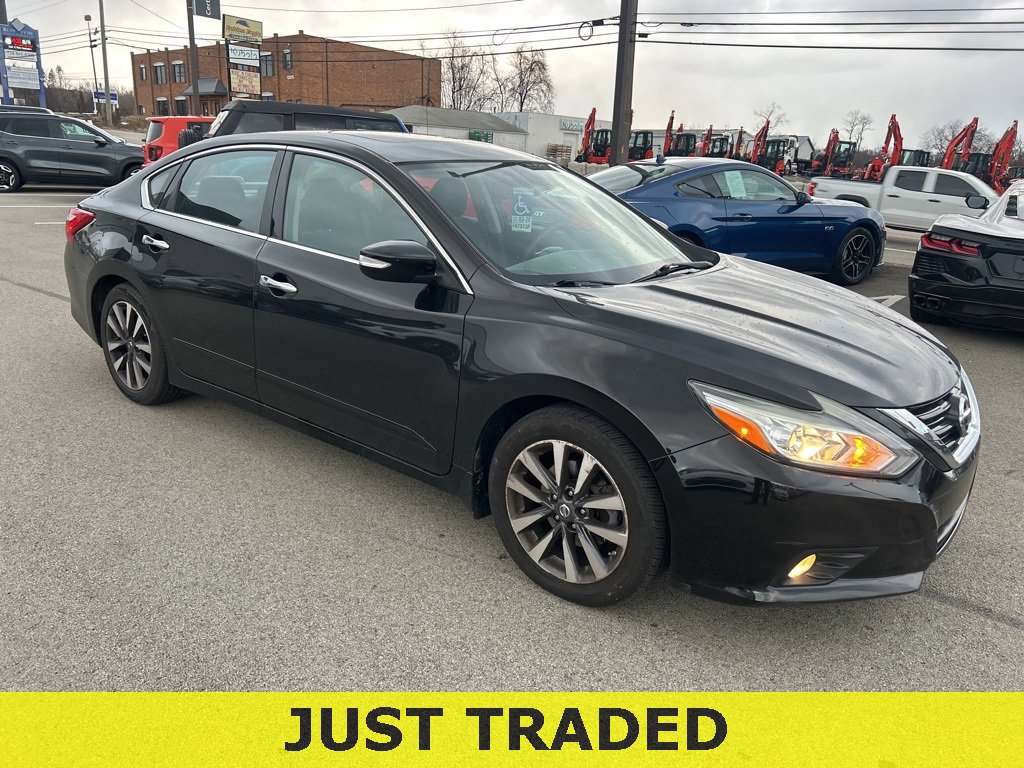 Used 2017 Nissan Altima 2.5 SV w/ Convenience Package
