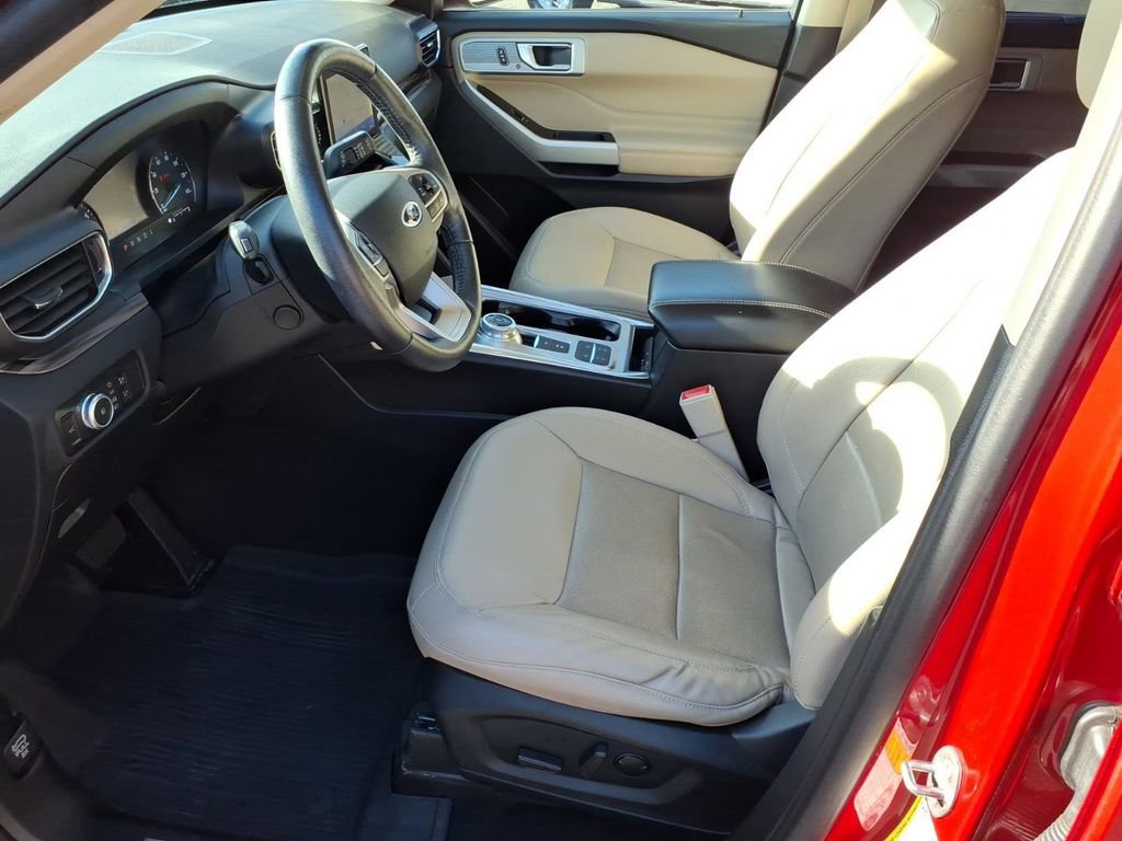 Used 2021 Ford Explorer Limited w/ Equipment Group 301A image 10