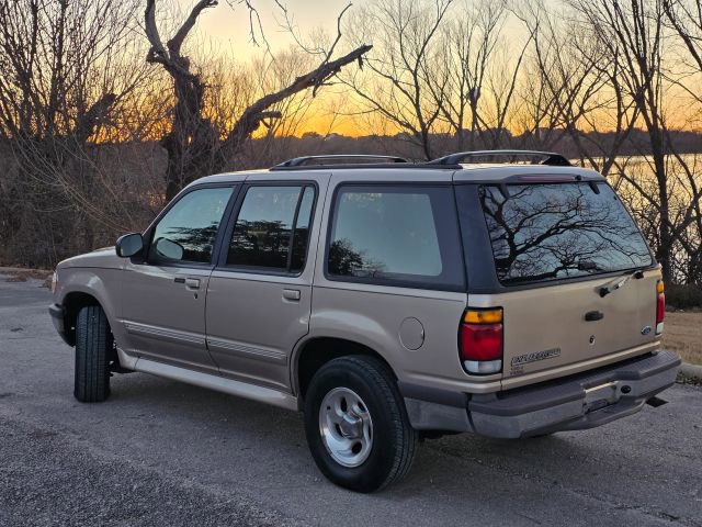Used 1997 Ford Explorer 4WD 4-Door image 3