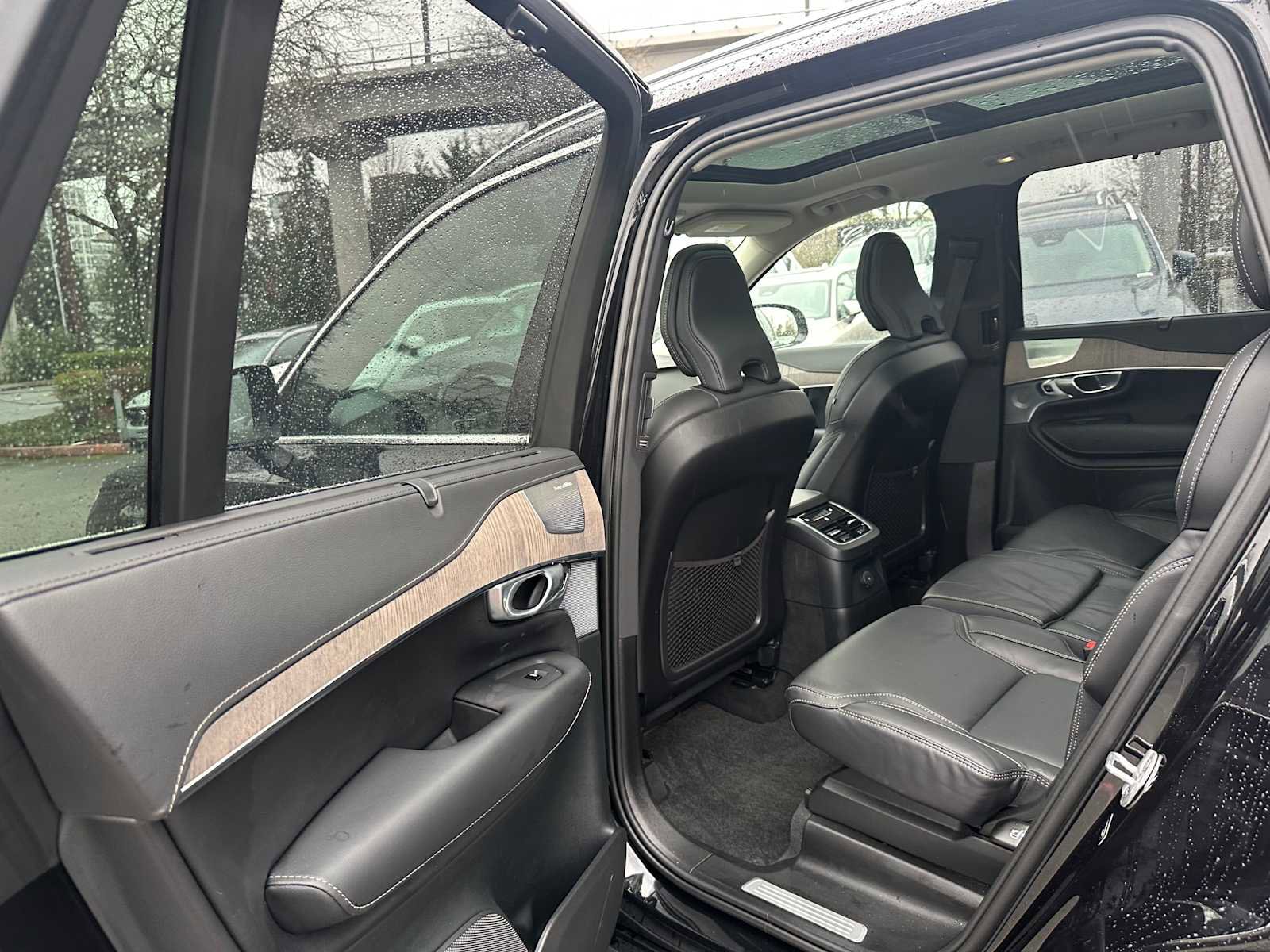 Certified 2024 Volvo XC90 T8 Ultimate image 16