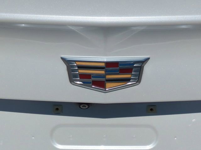 Used 2021 Cadillac XT4 Luxury w/ Driver Awareness Package image 12