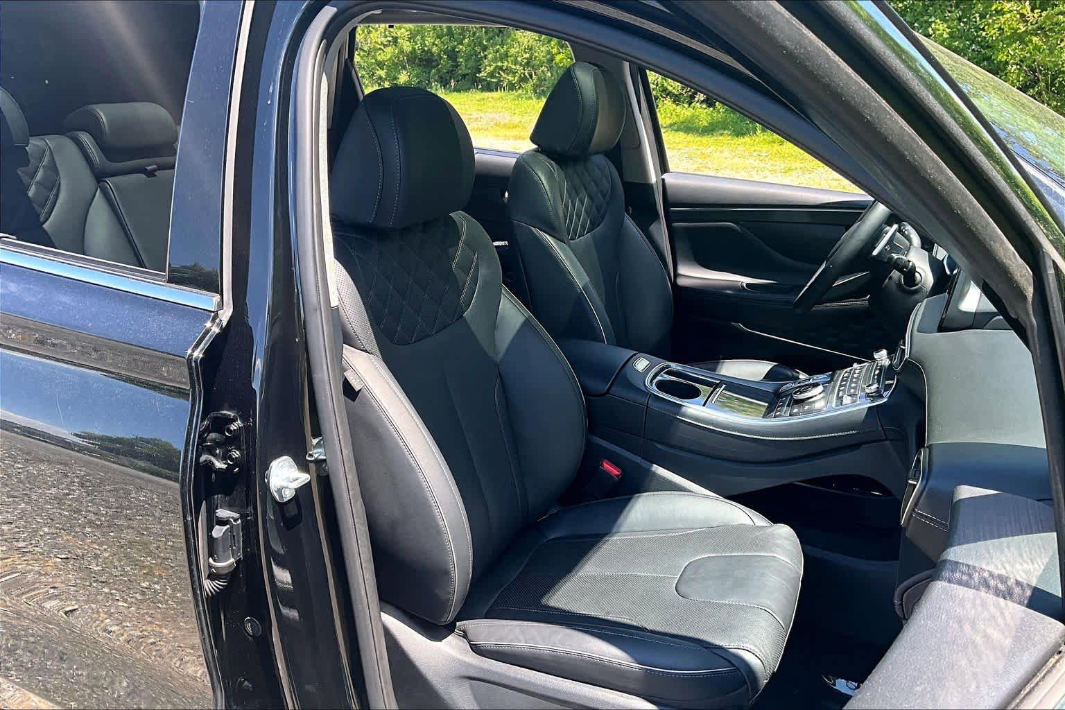 Used 2023 Hyundai Santa Fe Limited AWD/4WD image 9