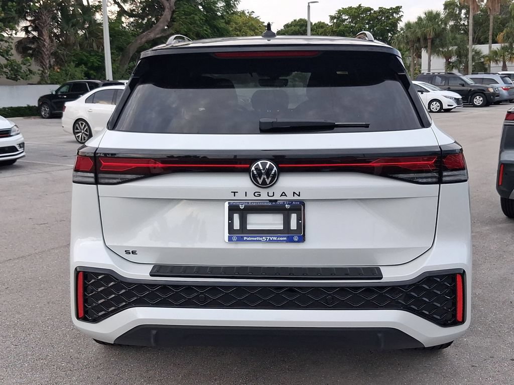 New 2026 Volkswagen Tiguan SE R-Line FWD image 4