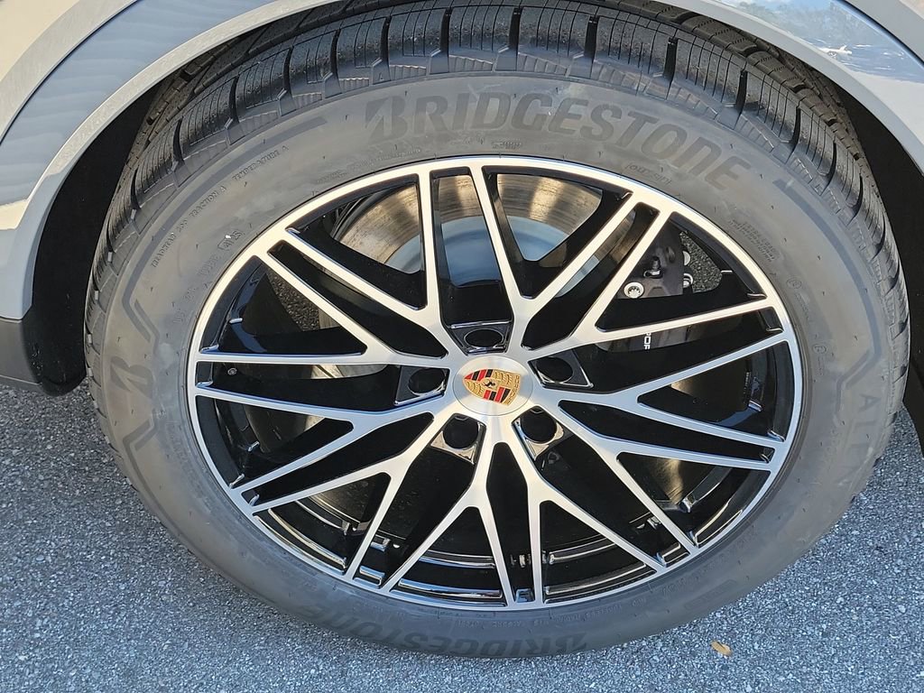 New 2026 Porsche Cayenne Coupe image 14