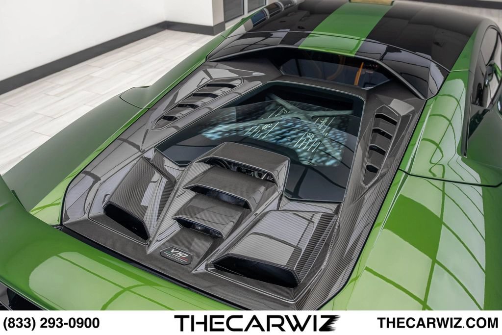 Used 2024 Lamborghini Huracan Tecnica RWD image 25