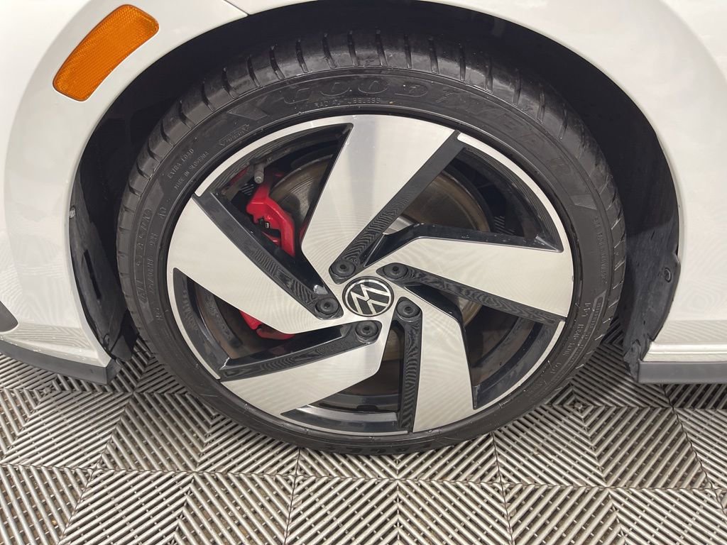 Used 2022 Volkswagen GTI S image 32