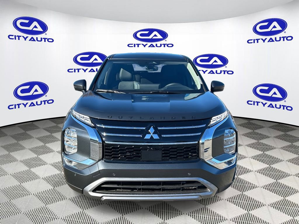 New 2025 Mitsubishi Outlander SE image 8