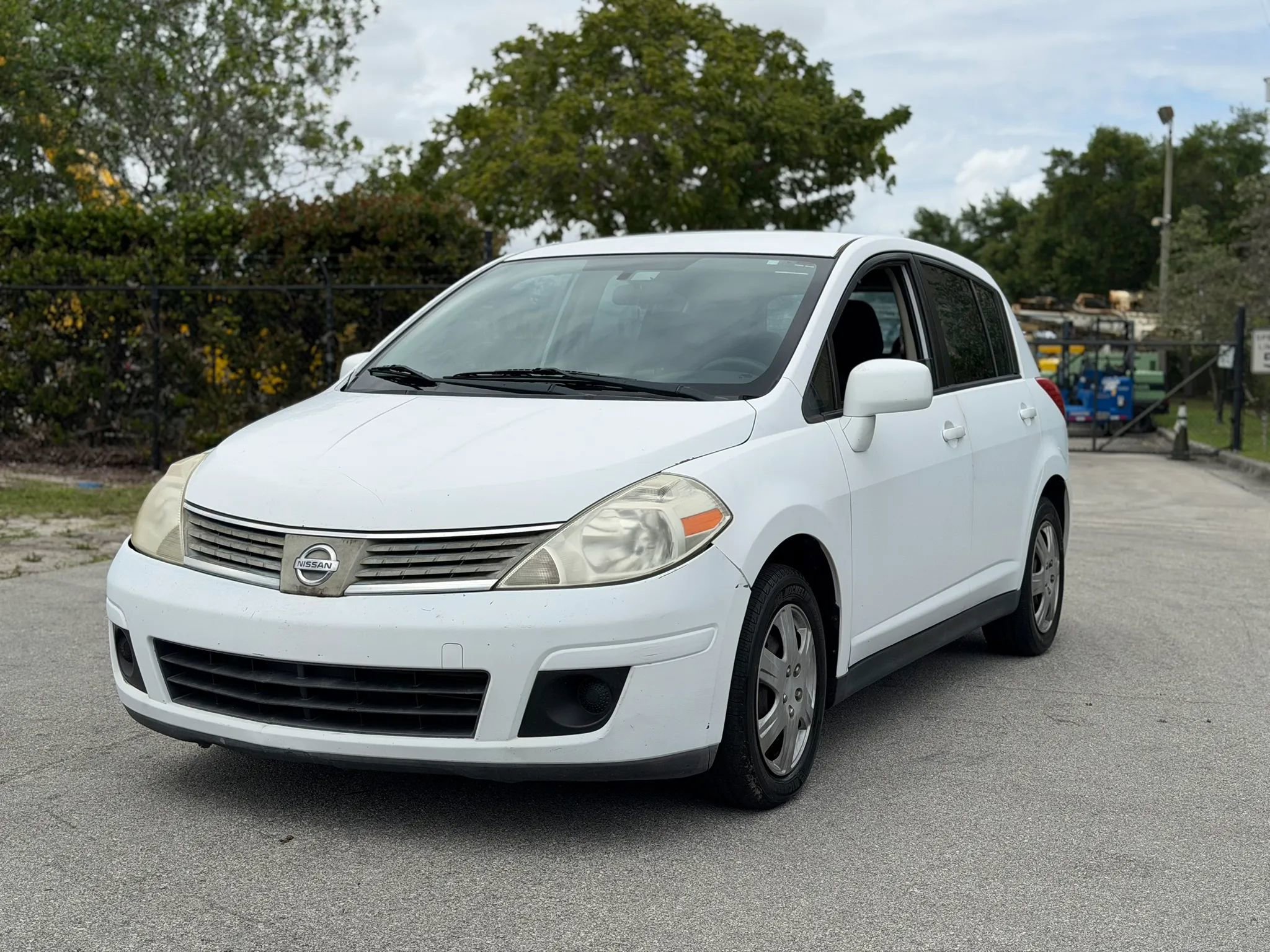 Used 2009 Nissan Versa 1.8 S image 5