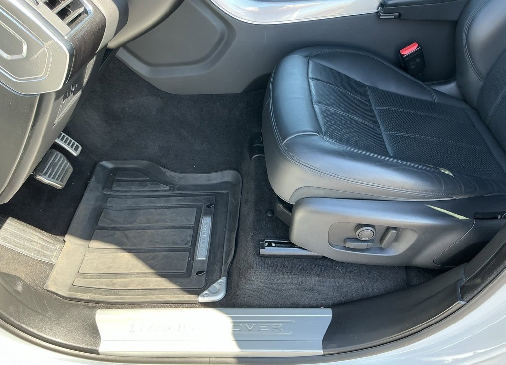 Used 2022 Land Rover Range Rover Sport HSE Silver Edition image 42