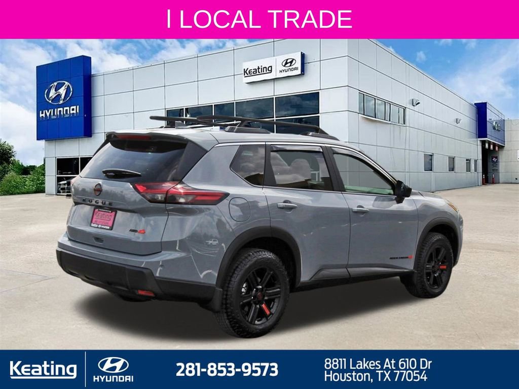 Used 2025 Nissan Rogue SV image 5