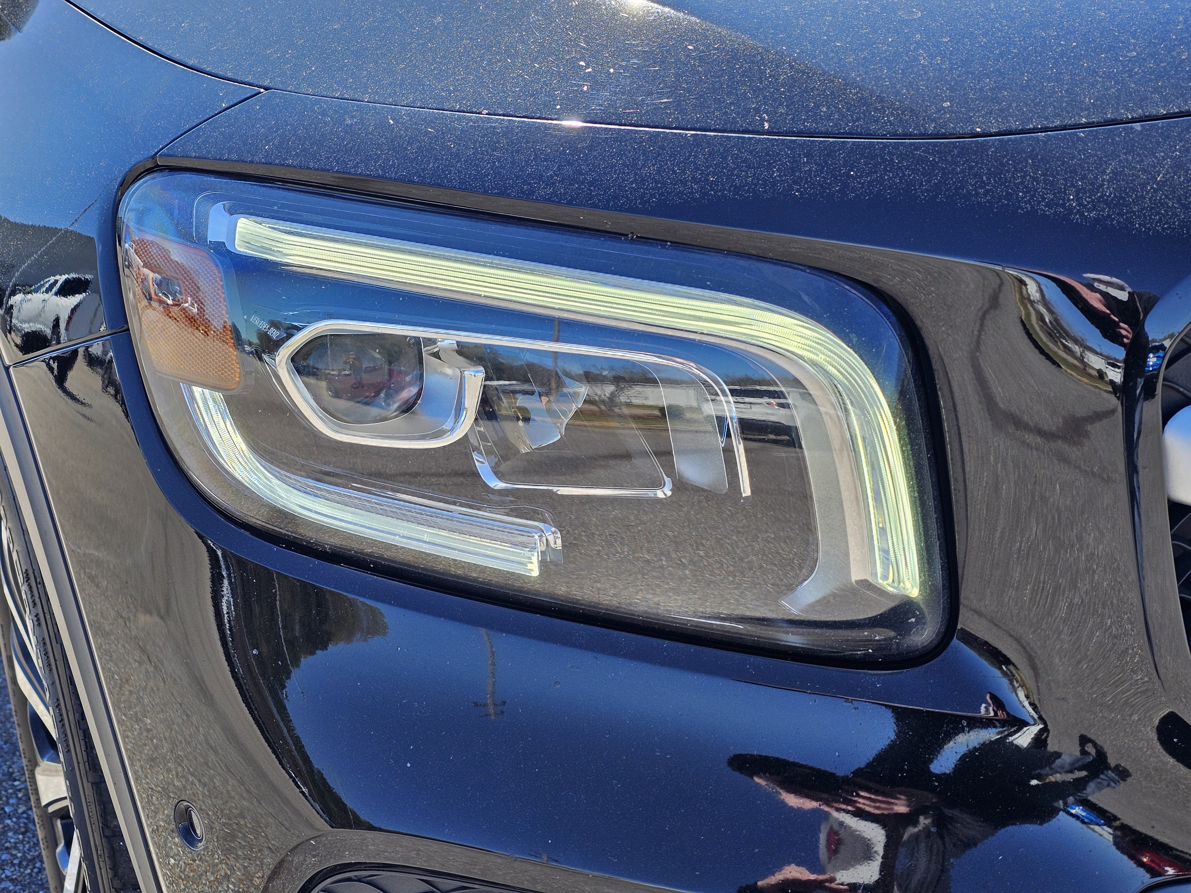 Used 2022 Mercedes-Benz GLB 250 GLB 250 SUV image 4