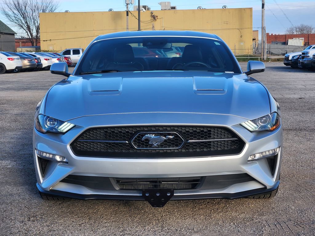Used 2018 Ford Mustang Premium w/ Equipment Group 201A image 2