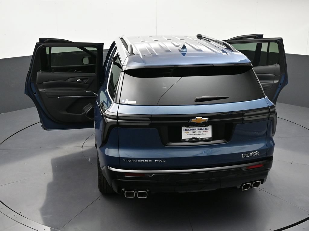 Used 2026 Chevrolet Traverse High Country AWD/4WD image 36