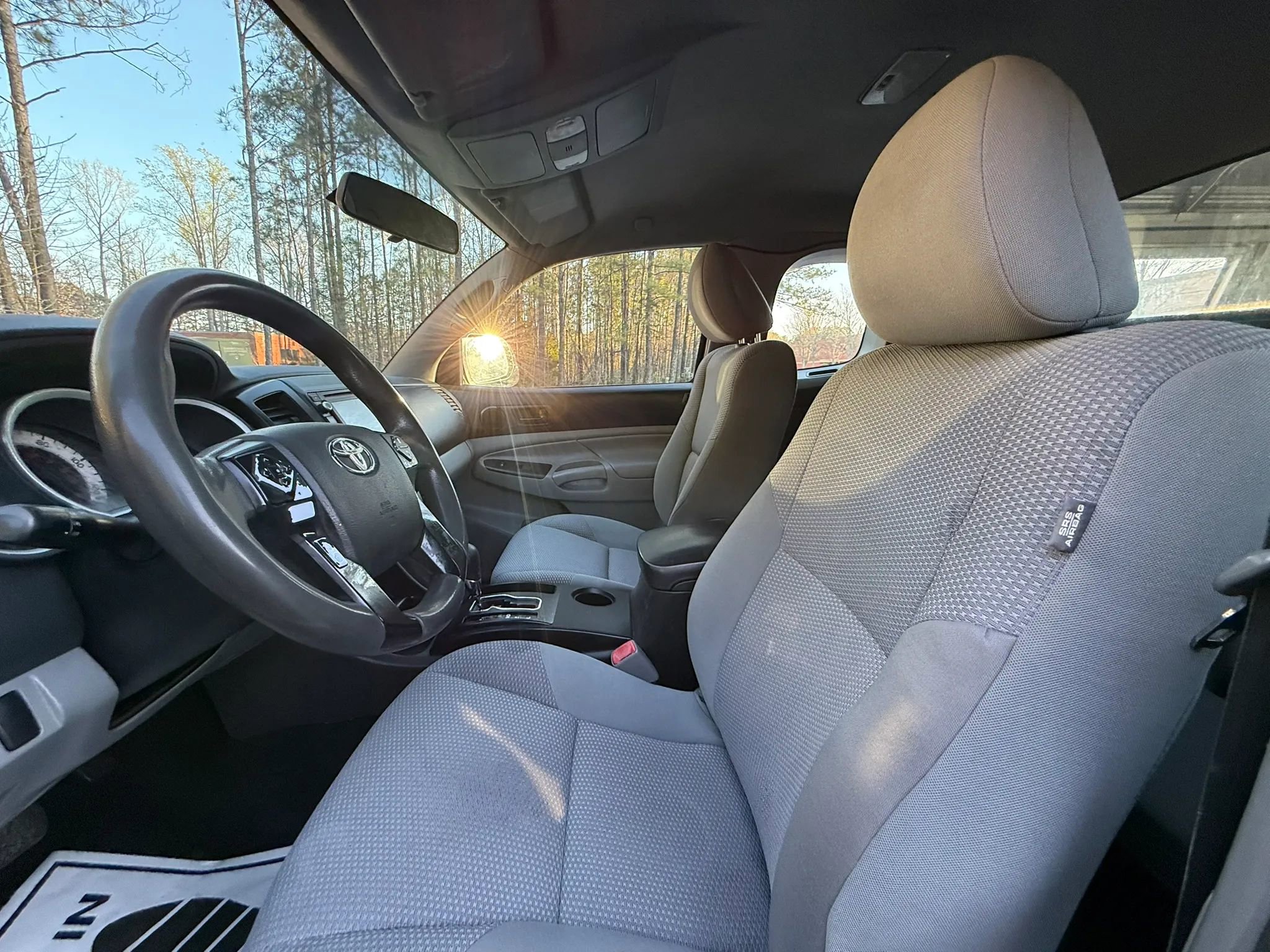 Used 2015 Toyota Tacoma 2WD Access Cab image 10
