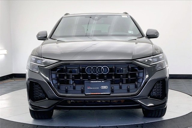 Certified 2025 Audi Q8 Premium Plus image 3
