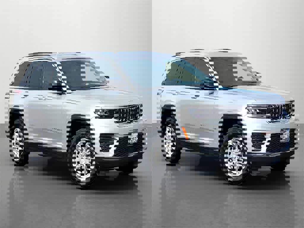 Used 2024 Jeep Grand Cherokee Laredo X image 8