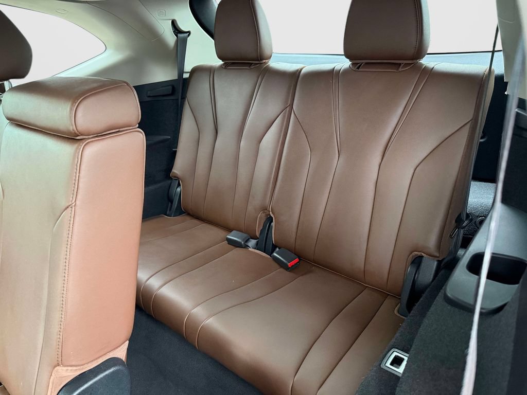 Certified 2023 Acura MDX w/ Technology Package FWD image 11