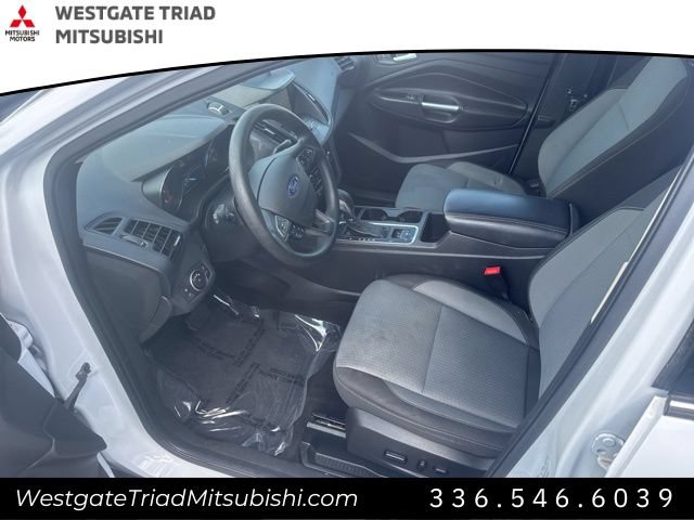 Used 2018 Ford Escape SE w/ Ford Safe & Smart Package FWD image 7