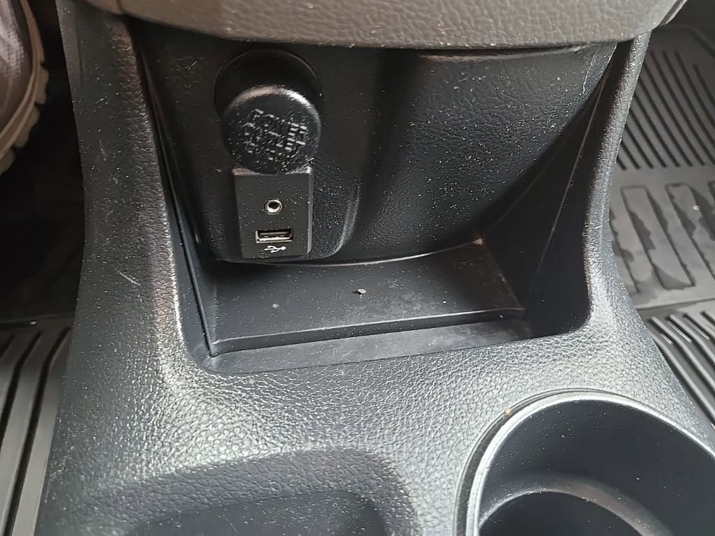 Used 2015 Nissan NV200 SV w/ Technology Package image 18