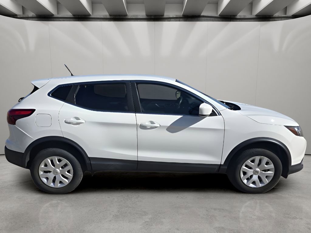 Used 2019 Nissan Rogue Sport S image 6